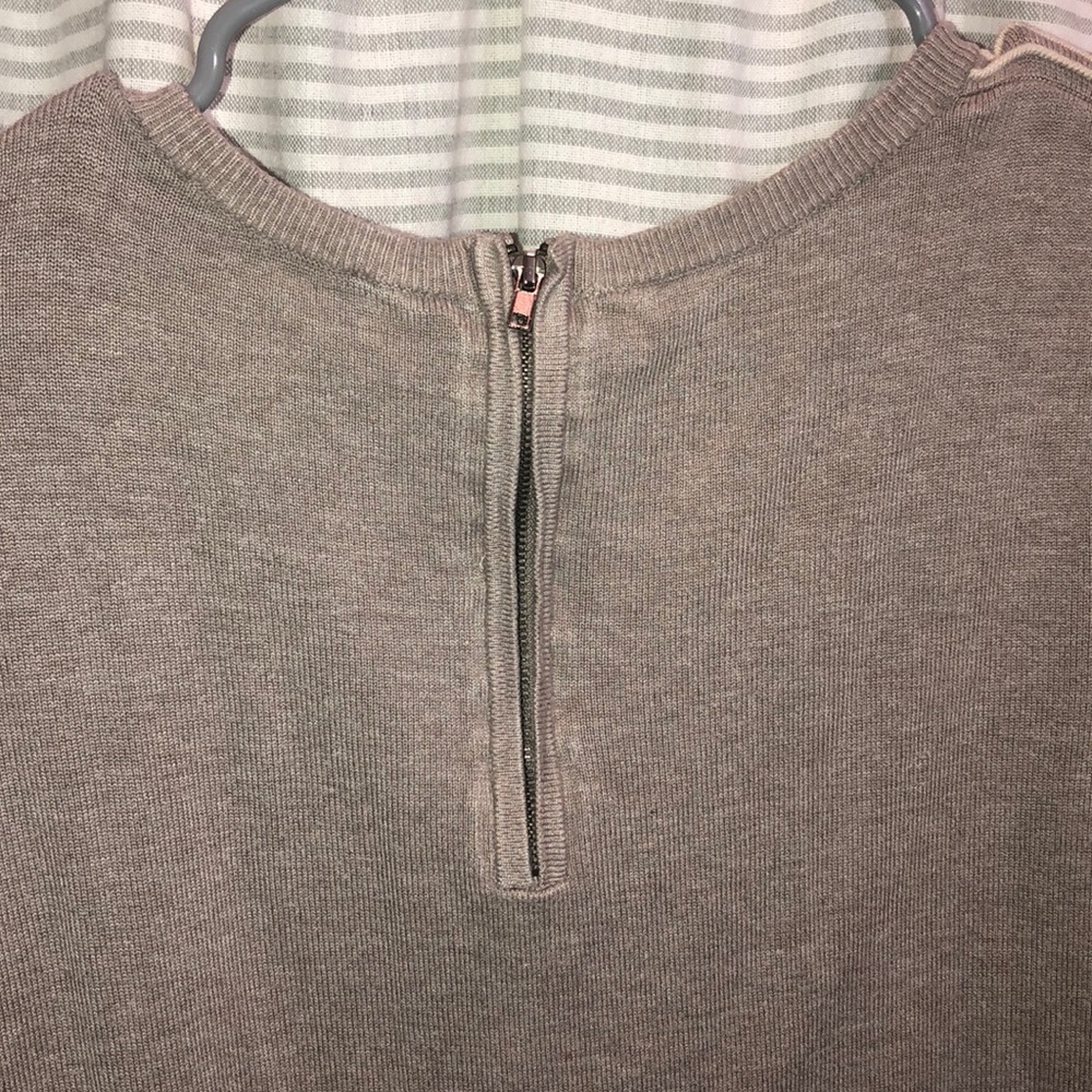 Sweater - Picture 4 of 4